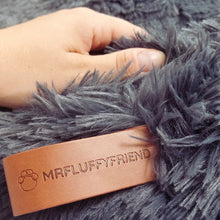 Indlæs billede til gallerivisning MrFluffyFriend™ – Verdens #1 Beroligende Donut Hundeseng
